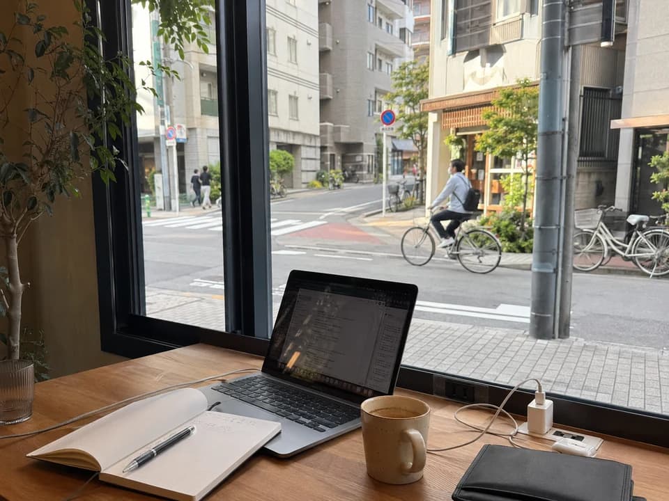 名古屋咖啡桌与远程工作氛围
