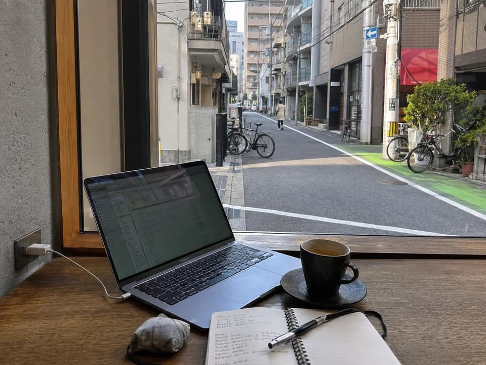 福冈咖啡桌与远程工作氛围