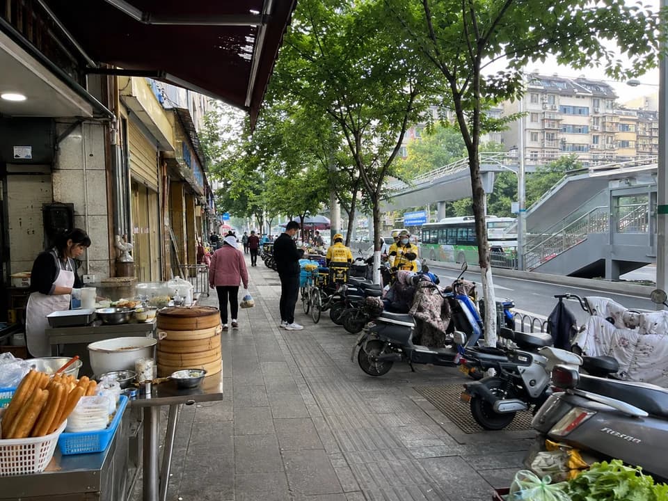 贵阳清晨街区气氛
