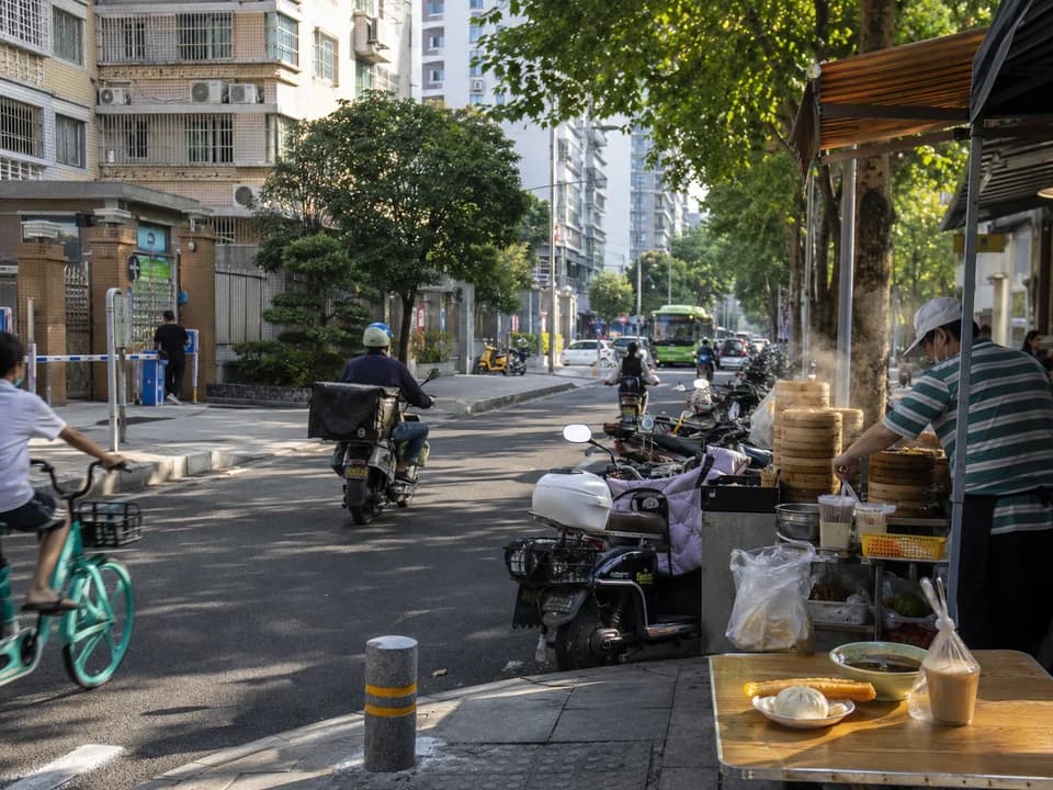 珠海清晨街区气氛